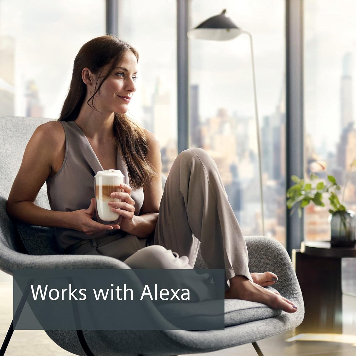 SIEMENS-Kaffeevollautomat EQ900 TQ903D43, intuitives 6,8" TFT-Display, Geräuschreduzierung App-Steuerung, Barista-Modus, AromaSelect, 3 Profile, edelstahl