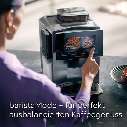 SIEMENS-Kaffeevollautomat EQ900 TQ903D43, intuitives 6,8" TFT-Display, Geräuschreduzierung App-Steuerung, Barista-Modus, AromaSelect, 3 Profile, edelstahl